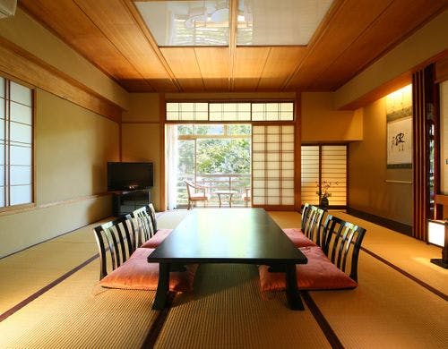 【和室10畳＋次の間】