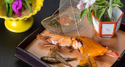 <早期割引14 2食付>1500円引!四季折々の風景と自然の恵みを生かした和食会席