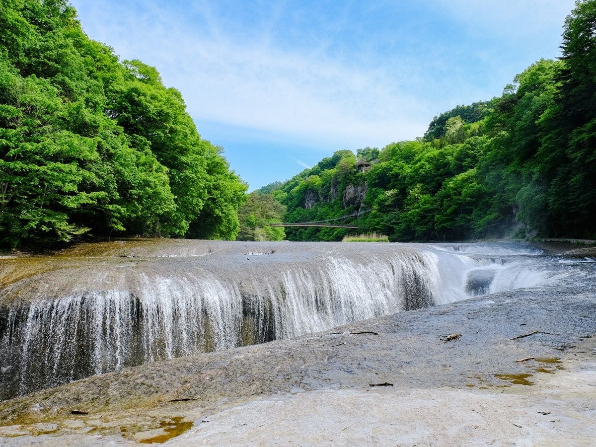 น้ำตกฟุกิวาเระ / ประมาณ 30 นาทีโดยรถยนต์จากที่พักของเรา