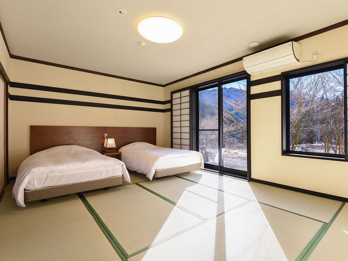 川場温泉　清流の里　錦綉山荘