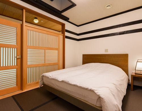*貴賓室　寝室