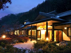 錦綉山荘