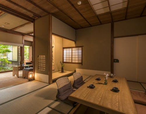 【客室／主室】