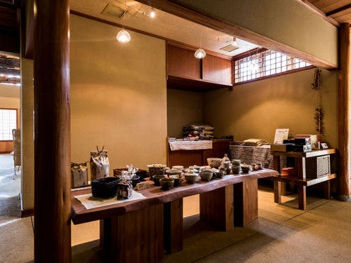 【キャラリーショップ】