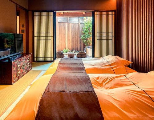 藪椿（やぶつばき）