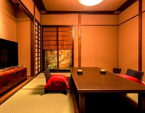 藪椿（やぶつばき）