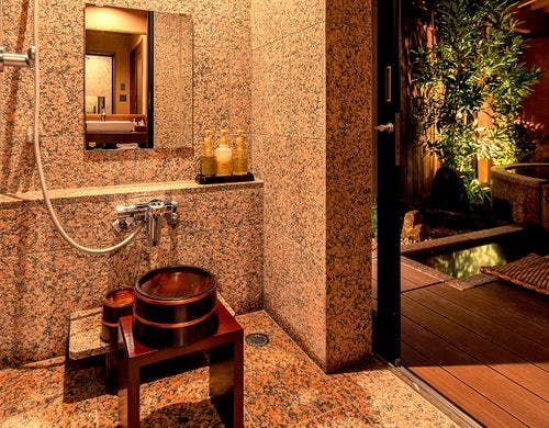 藪椿（やぶつばき）