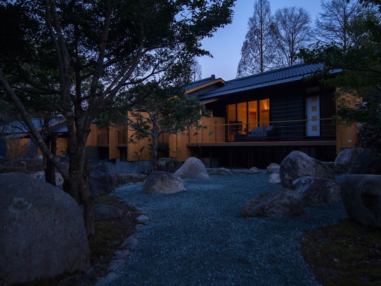 千年のしじま　月夜見の座