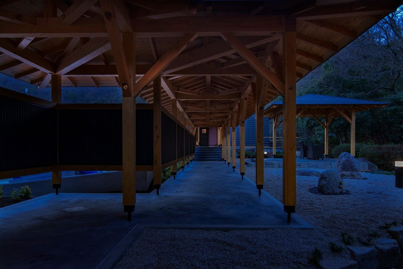 千年のしじま　月夜見の座