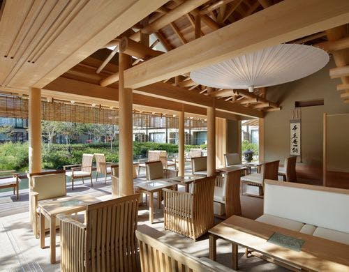 ラウンジ「楓樹」