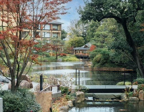 ホテル内の庭園「積翠園」