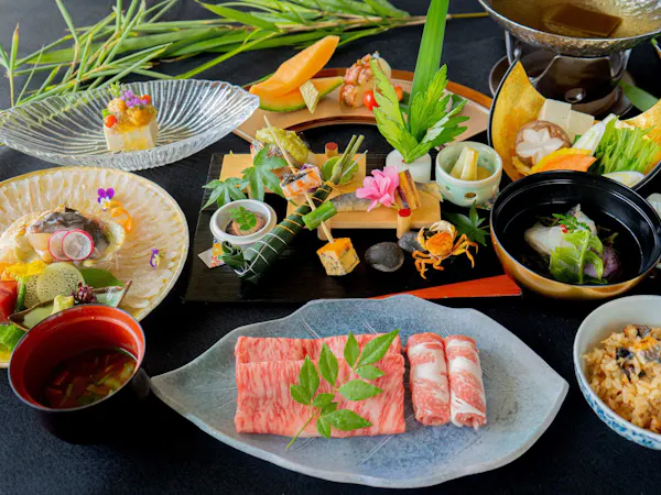 【早割30・夕朝食付き】県産和牛と沖縄×北海道の恵みを味わう特選名嘉真会席プラン(D)/大浴場有