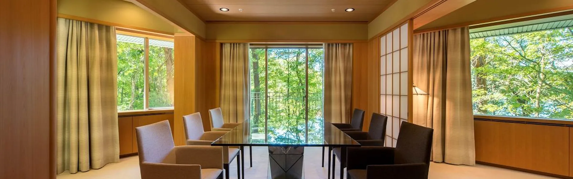 裏磐梯レイクリゾート 迎賓館 猫魔離宮