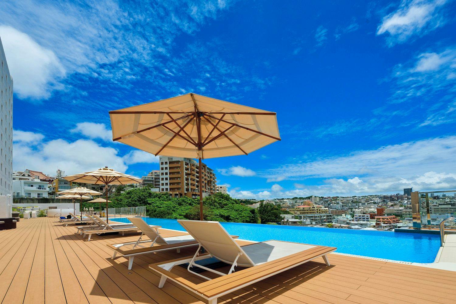 【インフィニティプール】