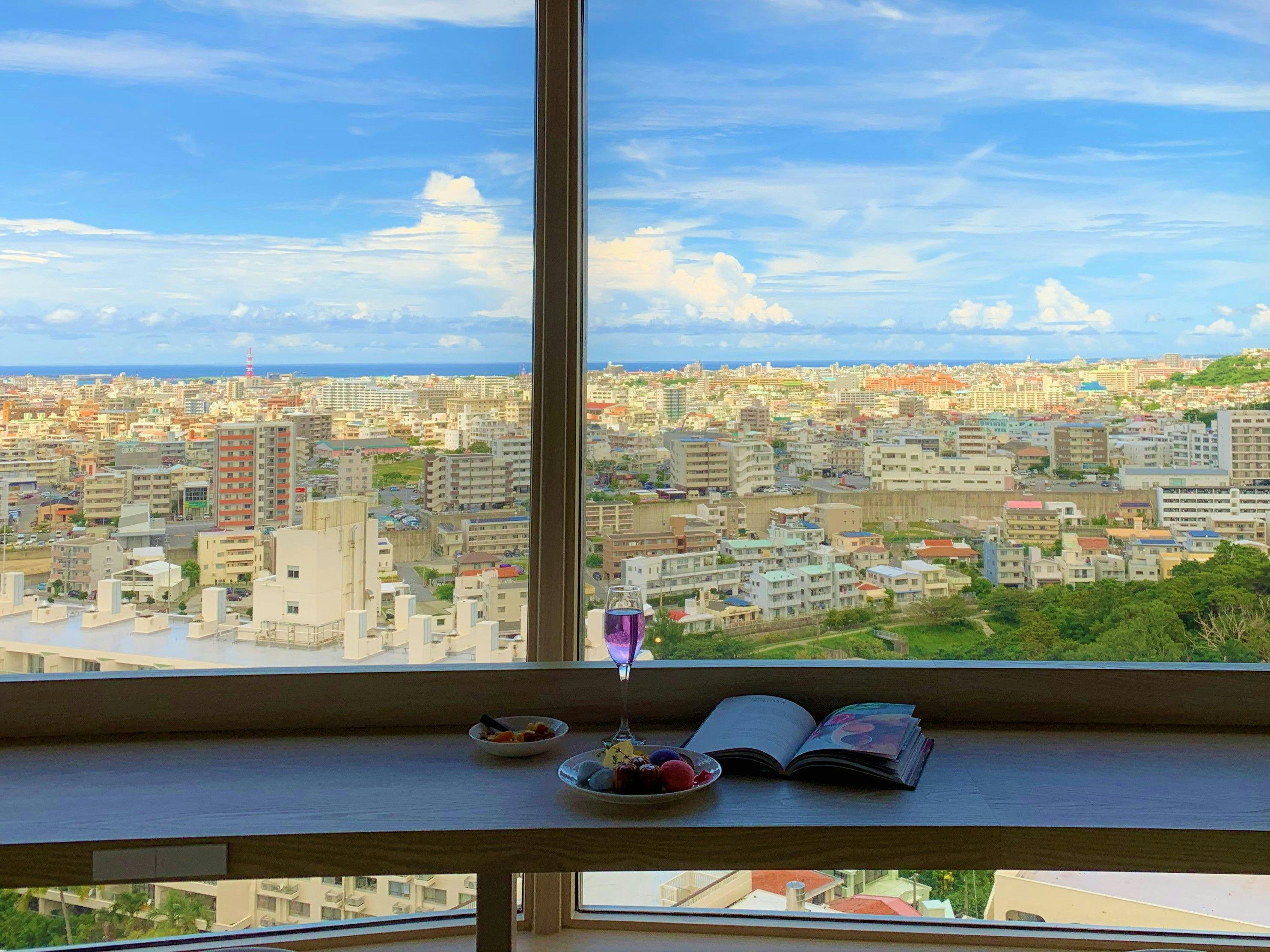 【最上階プレミアラウンジ】