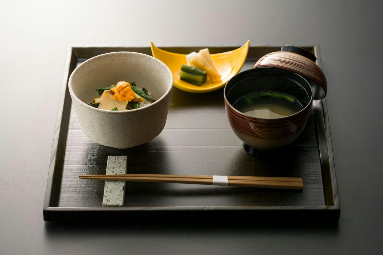 繭二梁
