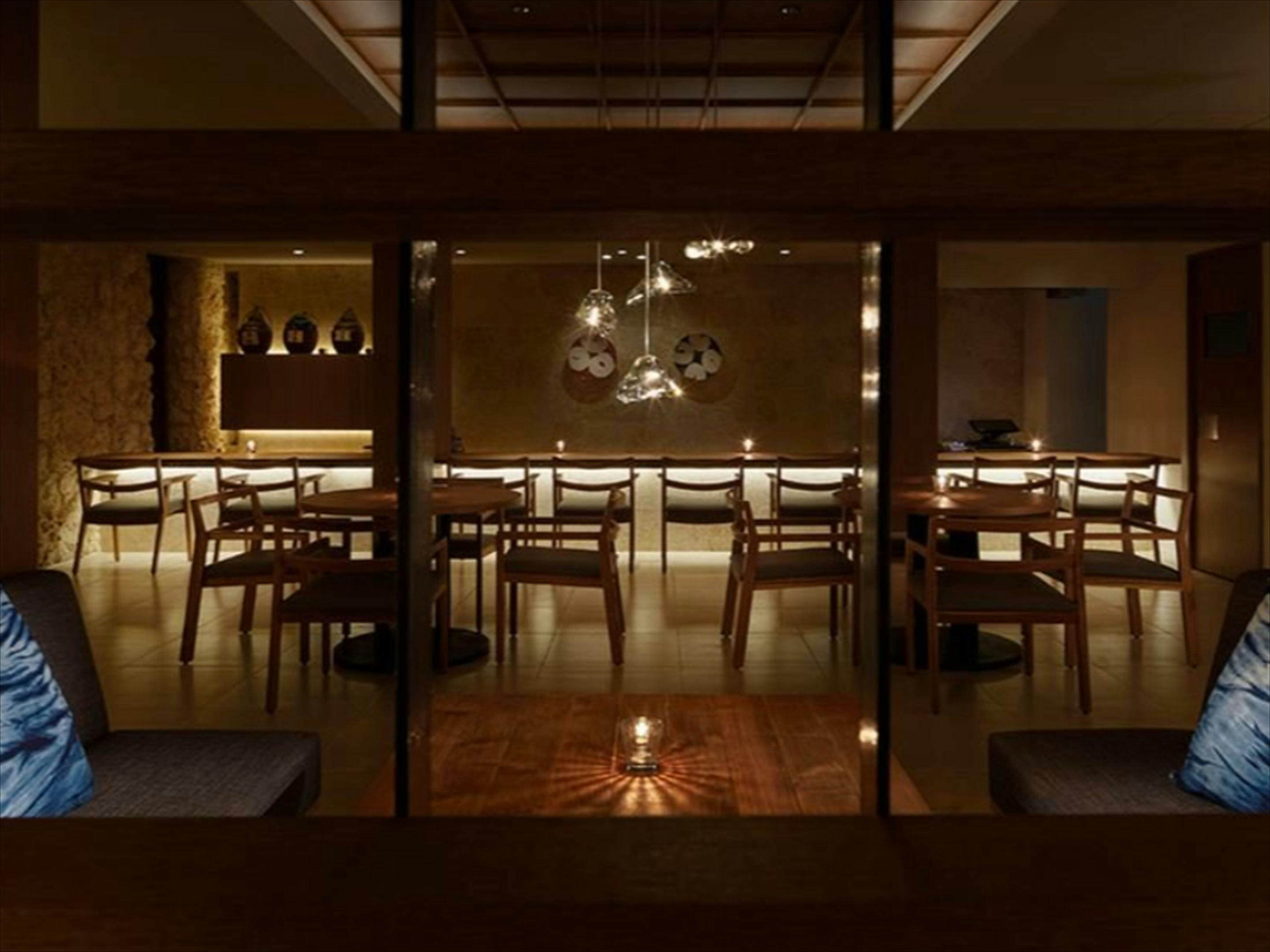 อาคารบริหารจัดการแผนกต้อนรับ - ห้องรับประทานอาหาร