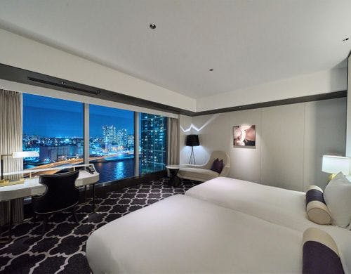 ザ・カハラグランド アッパーフロア（夜）