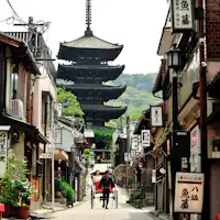 ทัวร์รถลากกิออน