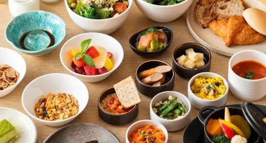 เข้าพักสูงสุด 22 ชั่วโมง เช็คเอาท์ล่าช้าเวลา 13:00 น. <รวมอาหารเช้า>