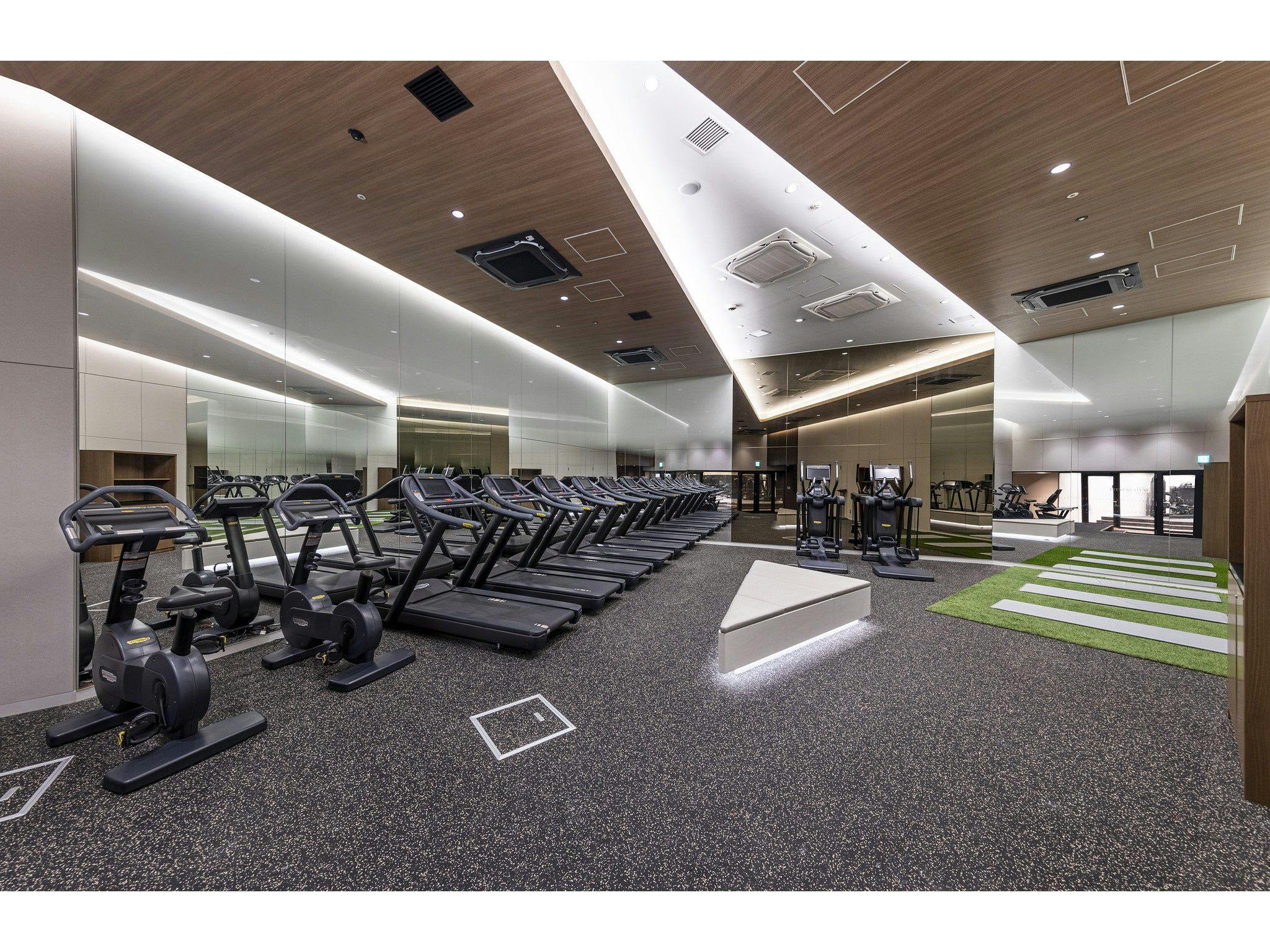 Villa Fontaine Grand Haneda Airport | Sumitomo Realty & Development