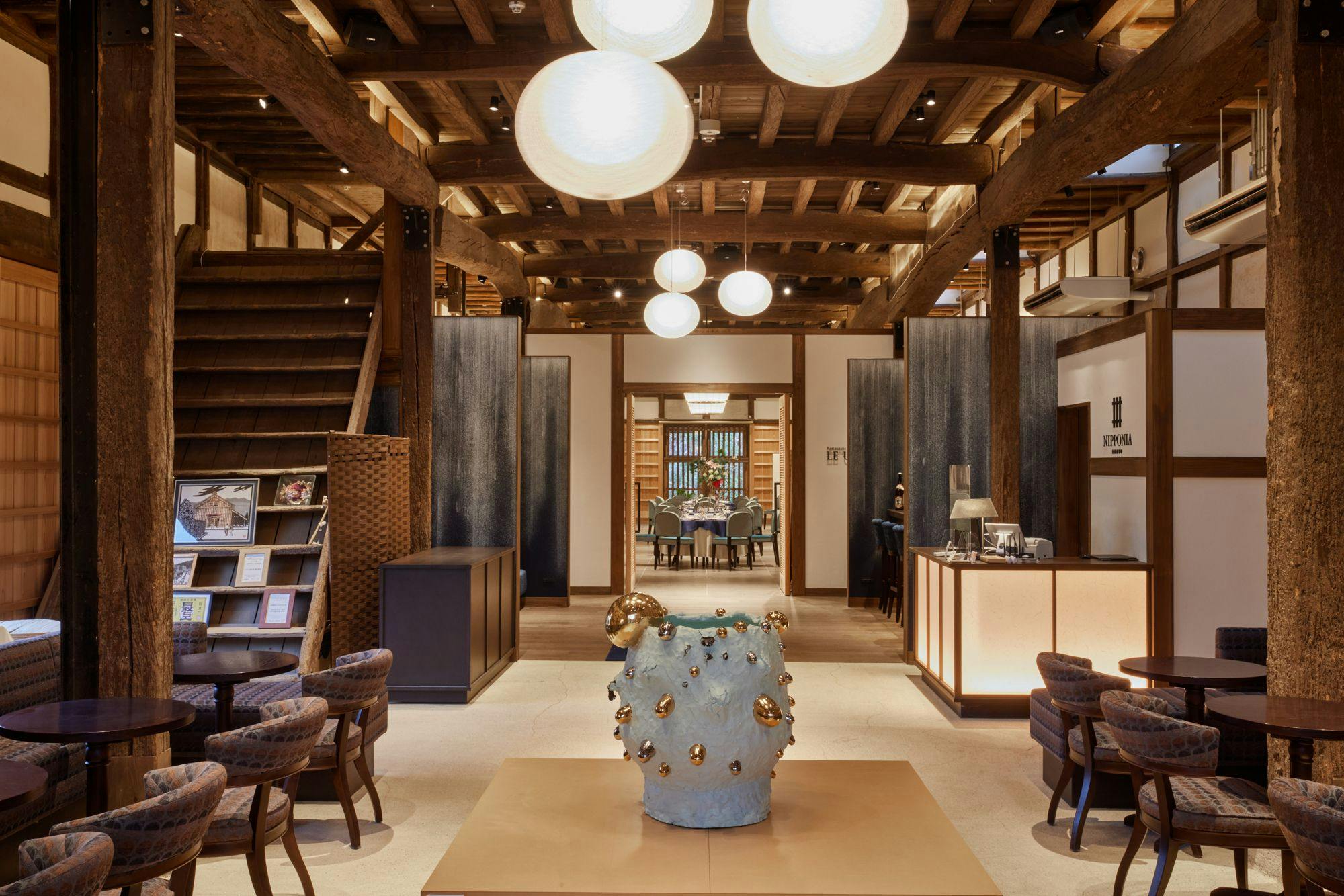 【KAGURA棟】แผนกต้อนรับ/ ร้านอาหาร