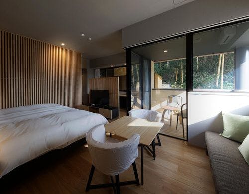 メゾネット専用の石庭露天風呂