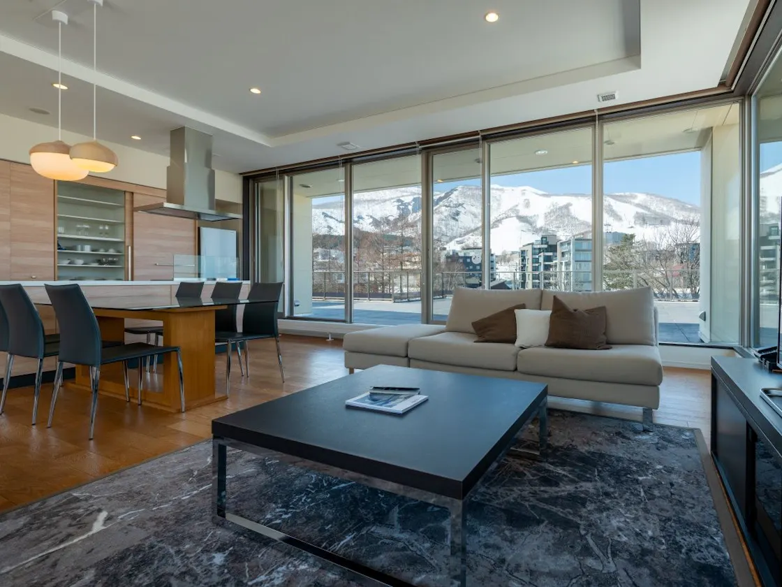 *2BR Penthouse