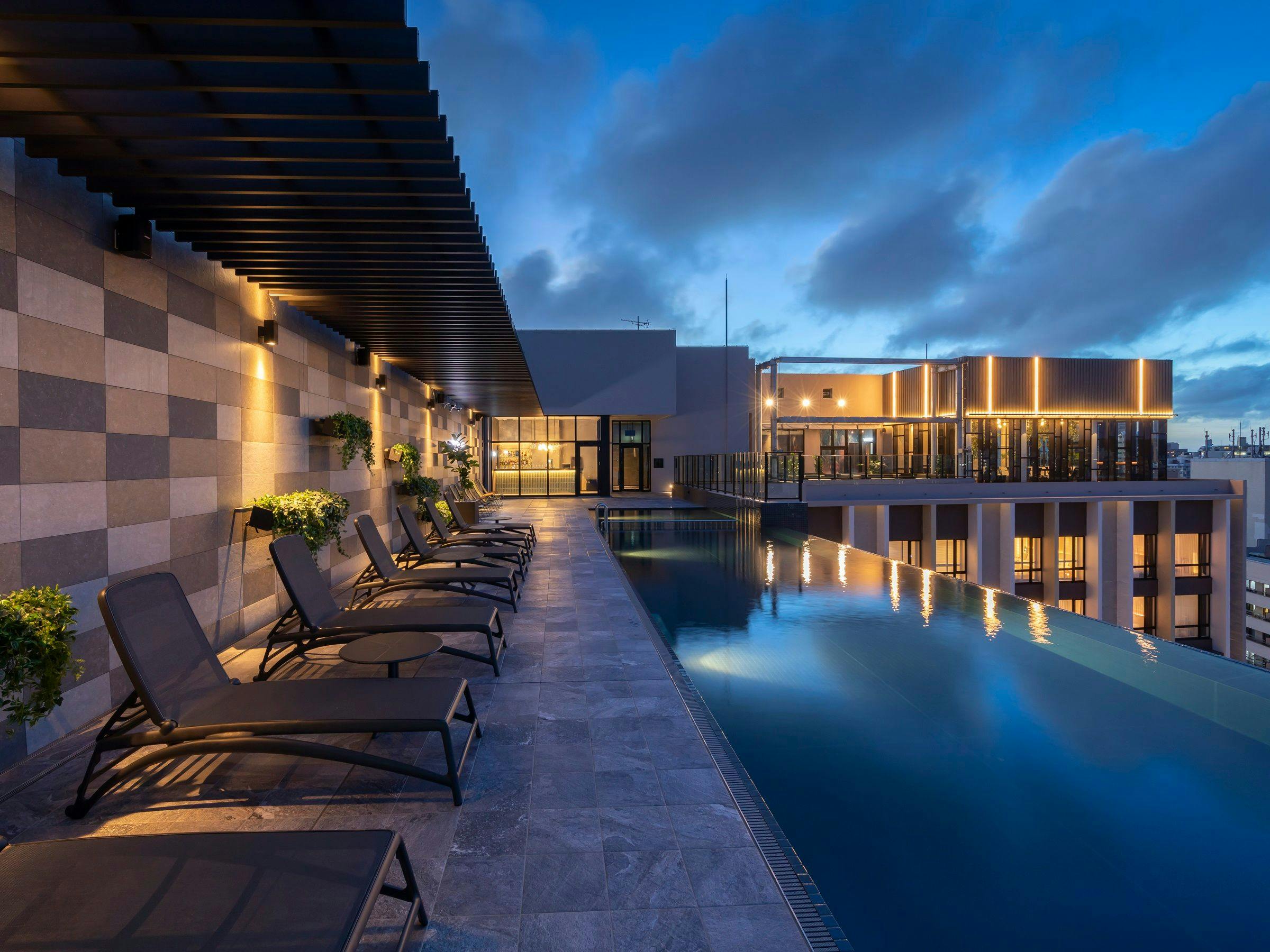 インフィニティ・エッジ・プール