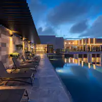 インフィニティ・エッジ・プール