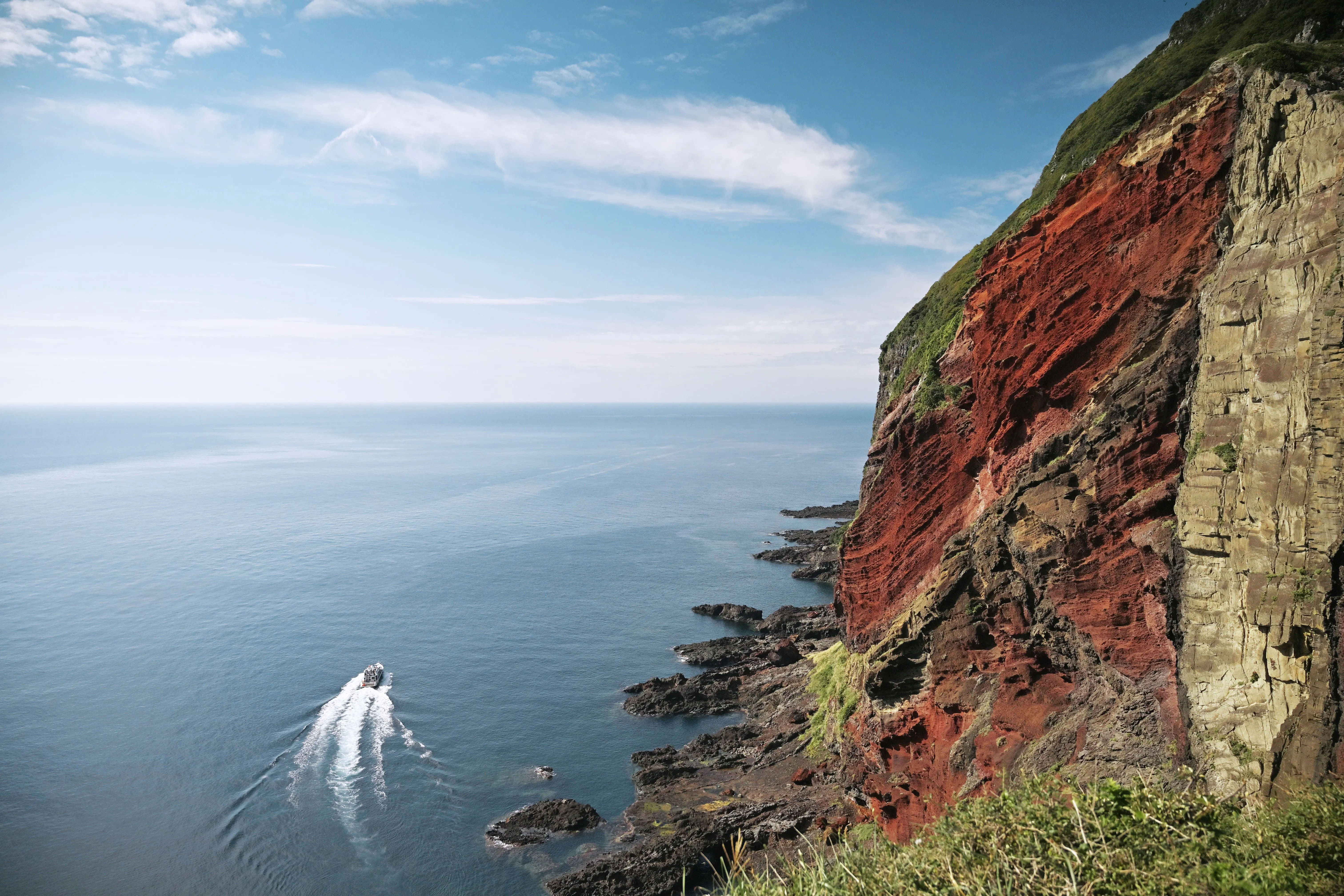 知夫里島の赤壁