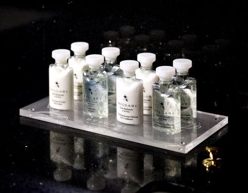 【スイートルーム（客室一例）】