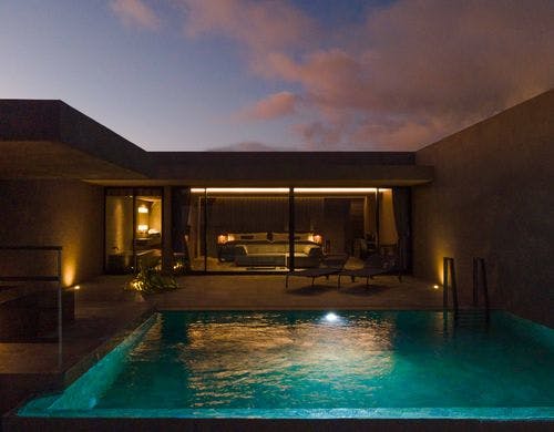 ２４時間使用可能なプライベートプール