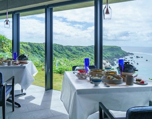 東シナ海を一望できるレストラン