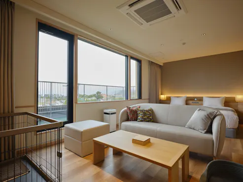 【湖側】ワンちゃんルーム・バルコニー付