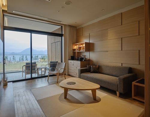 【湖側】温泉露天風呂付和洋室｜東館