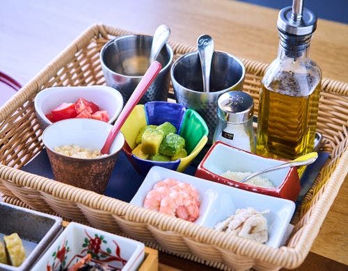 朝食