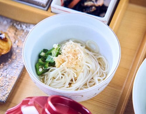 朝食
