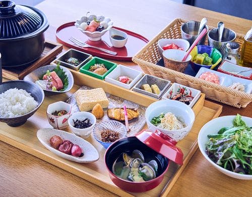 朝食
