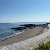 飯店周邊的木棧道