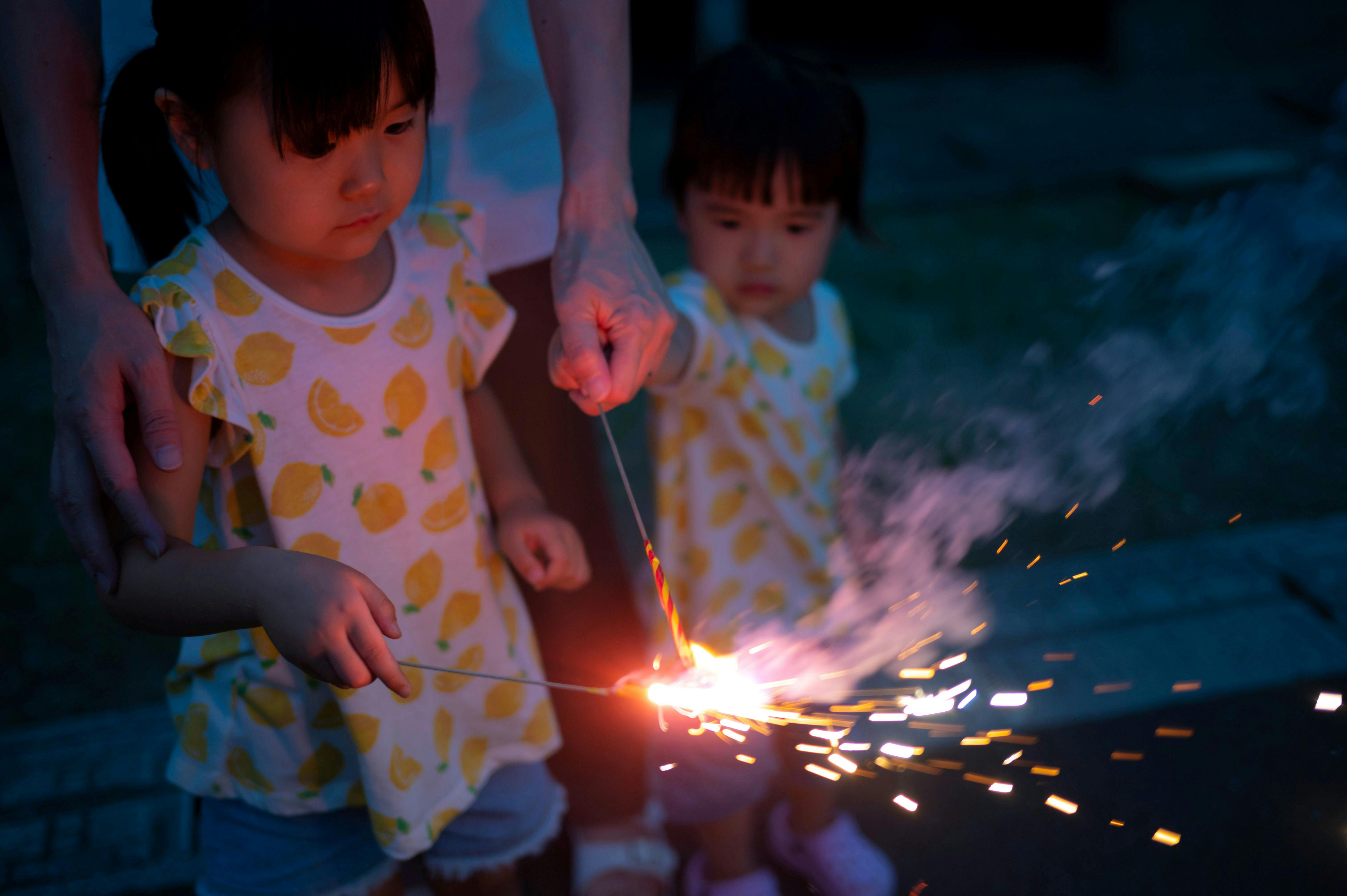 手持ち花火子供※イメージ