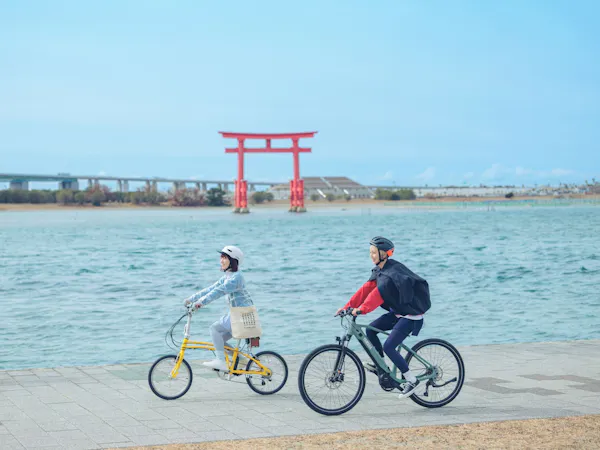 เช็คอินผ่าน JR โทไค “Hamana Lake Cycling” / ออลอินคลูซีฟ (เวลาและสถานที่รับประทานอาหารเย็นขึ้นอยู่กับทางที่พักกำหนด)