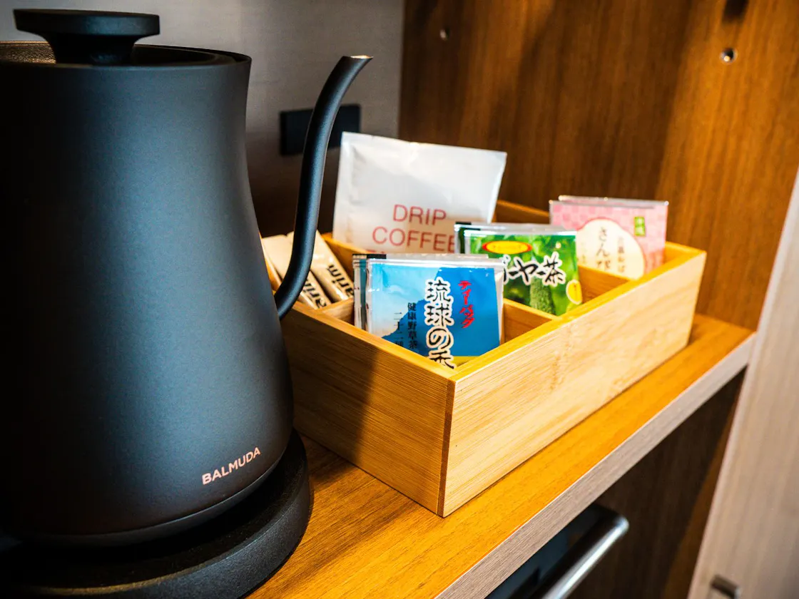 バルミューダ製ケトル、お茶パック