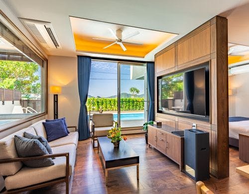 アマイロ　リビングルーム