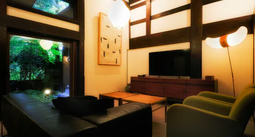 東のリビングルーム