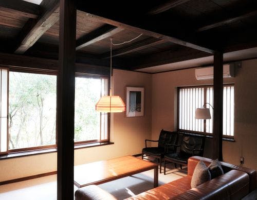 西のリビングルーム