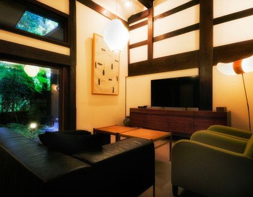 東のリビングルーム