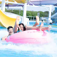 Kolam Renang Taman Pantai Inage dapat dicapai dengan mobil sekitar 15 menit dari Hotel.