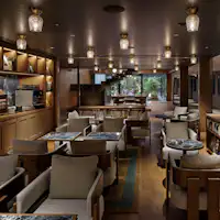 LIBRARY LOUNGE / 時間 6:00-22:00