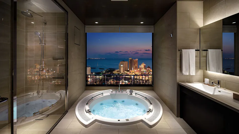 RIHGA Royal Resort Okinawa Chatan